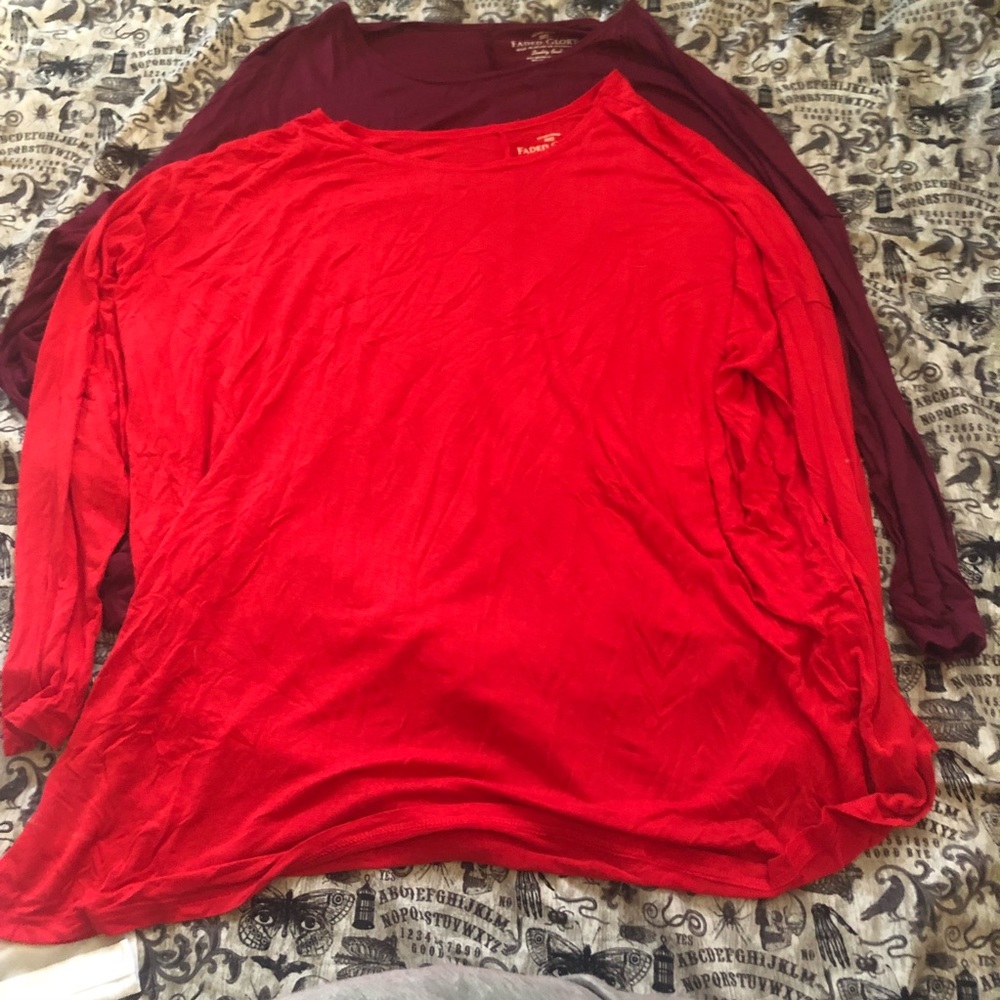 ♦️ 3 for $25 ♦️ Set of 2 long sleeve tops